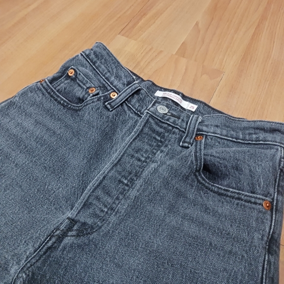 Levi's Ribcage Jeans Size 25 - Picture 7 of 7